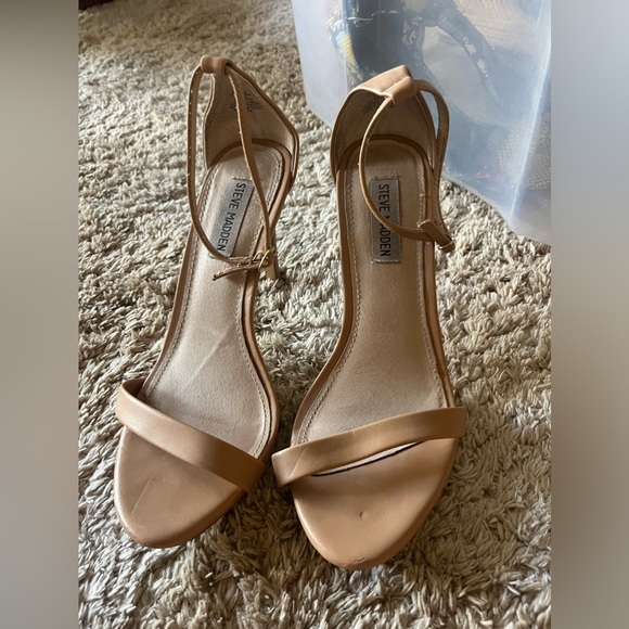 Nude Steven Madden heels - Picture 1 of 3